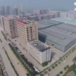 自营园区 占地70000平，剩余4000平可租，