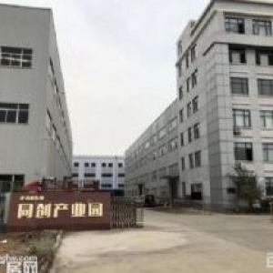 沌口开发区军山街科技产业园旁三楼1600平米厂房出租8元/平