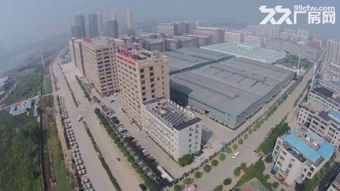 自营园区 占地70000平，剩余4000平可租，可分租，有商铺，办公，仓储