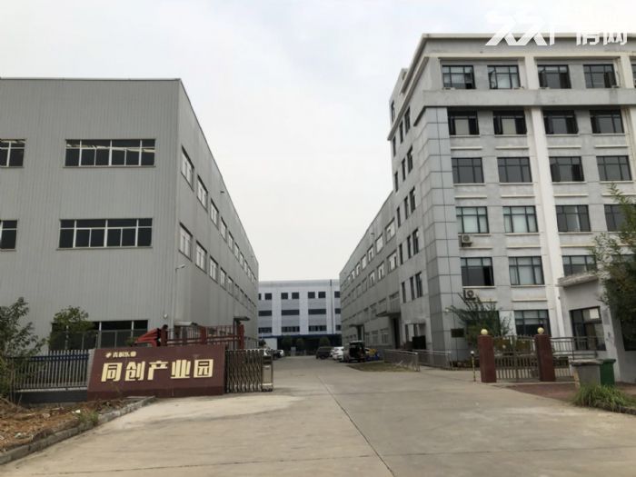 沌口经济开发区钢混结构厂房三楼1600平米厂房出租 带3吨货梯8元