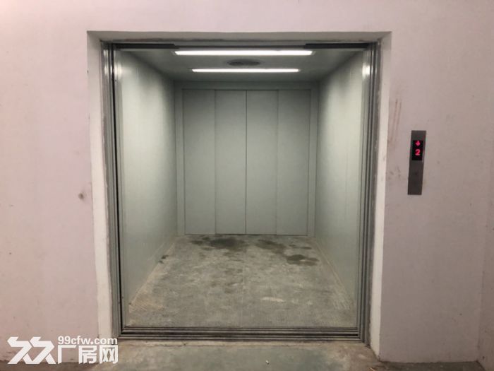 沌口经济开发区钢混结构厂房三楼1600平米厂房出租 带3吨货梯8元-图2