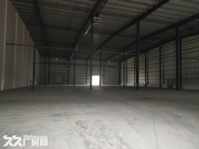 蔡甸5600平双边高台库，双层保温板，适合做仓储、物流；离地铁站近