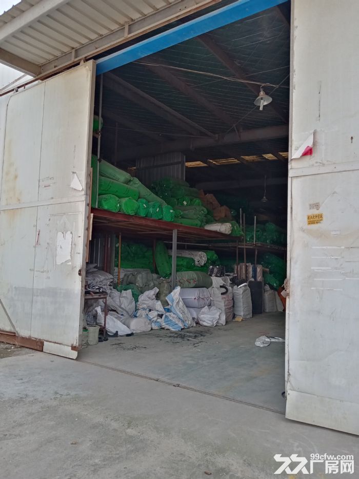 690平标准厂房，交通便利，大型车辆可进出